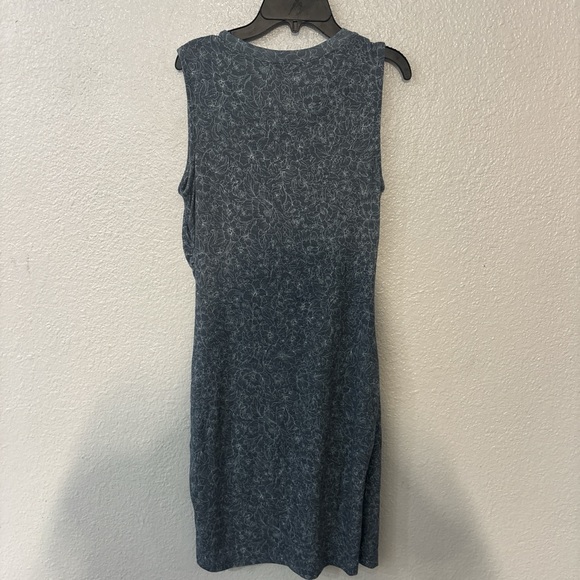 Chic Gray Patterned Mini Dress - Picture 2 of 2